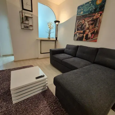 Apartament Central Btm Apartment